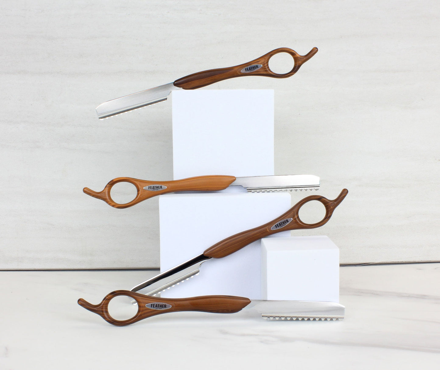 Feather Wood Look Styling Razor